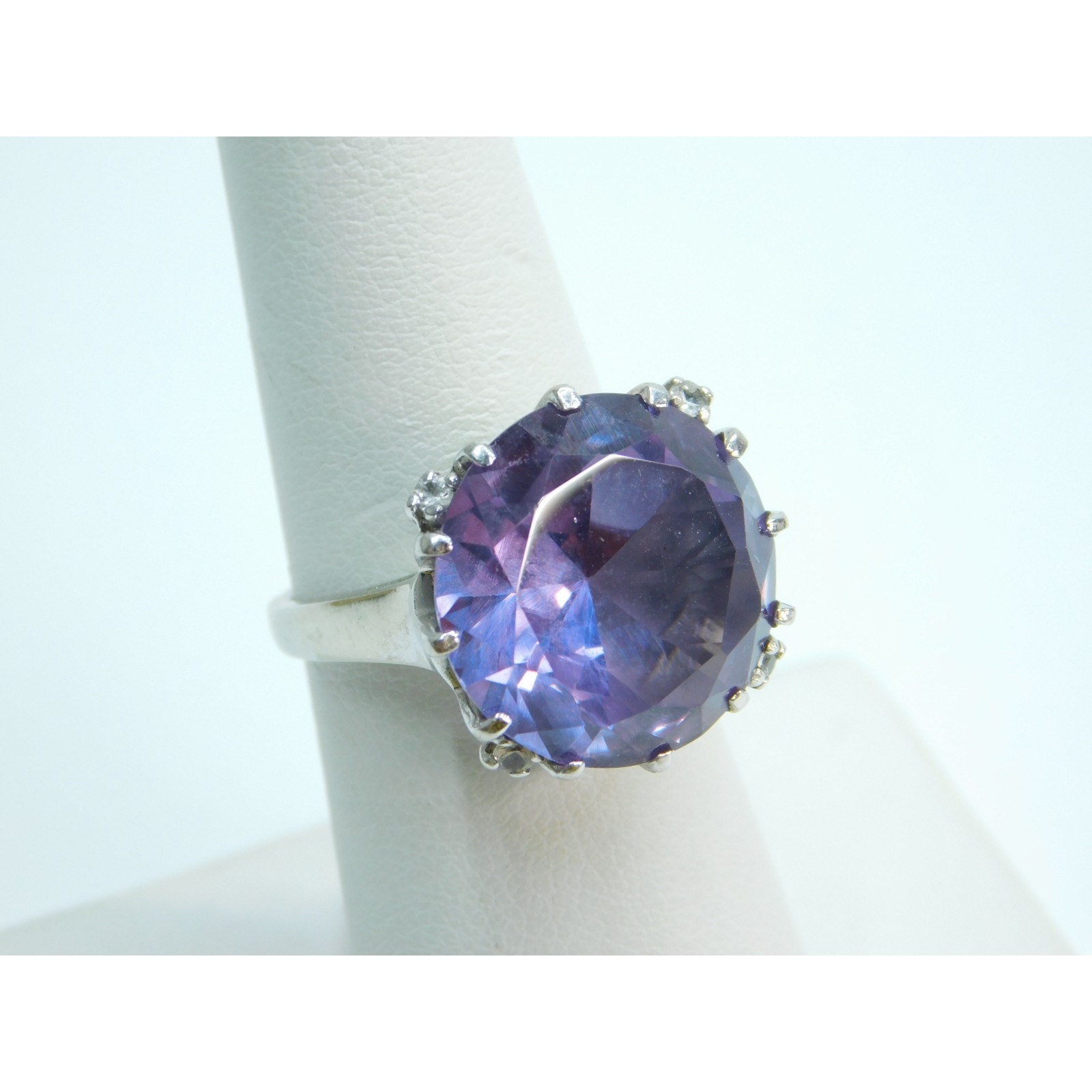 Dason 10k White Gold Color Change Lab Created Sapphire Cocktail Ring 6.75 ~ 8.1g